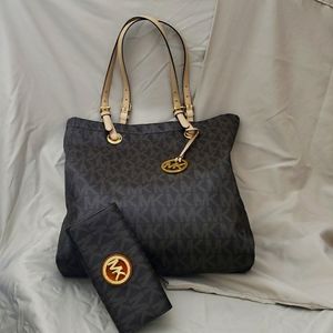 Michael Kors purse & wallet